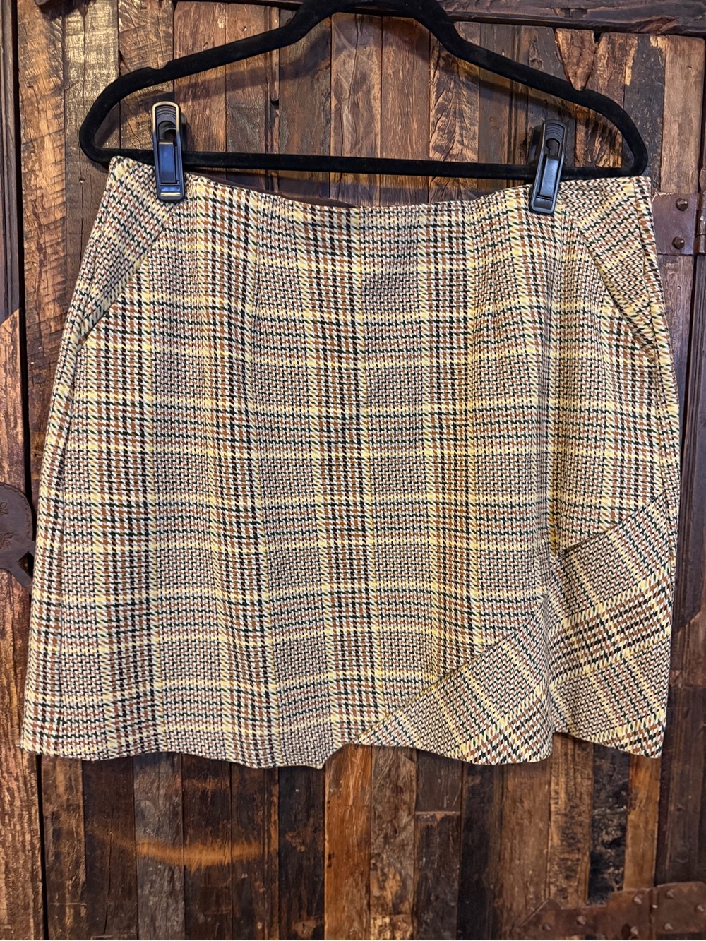 CAbi Plaid Asymmetrical pull on stretch Mini Skirt L Brown Green Yellow Preppy